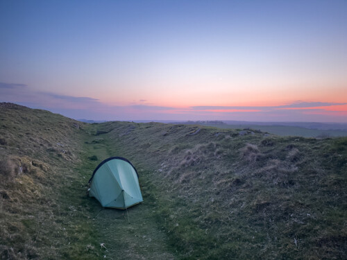 Day five starts behind schedule as there was so much to see around Housesteads yesterday, so a long 33km/20 mile day ahead towards Newcastle to catch up. A classic Roman loaded march distance.